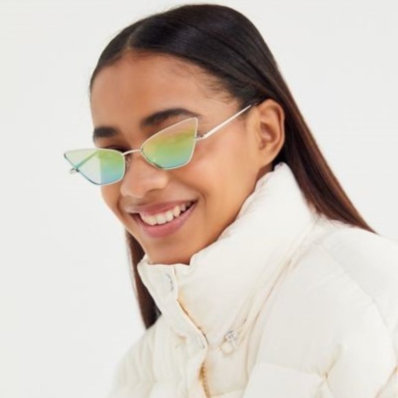 Candie Extreme Cat-Eye Sunglasses - Picture 1 of 3